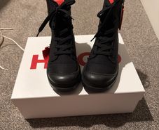 girls Hugo boots