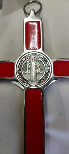large red crucifix cross,,lovely condition,, beautiful,,,buyer collects or pays postage thank you,,sold as is ,some of the money will be going to charity,good cause ,,
