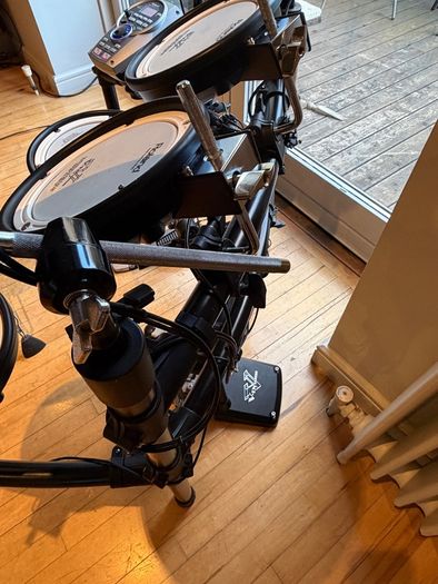Roland TD-15K V-Drums V-Tour Series Electronic Drum Kit