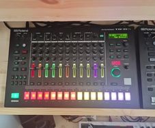 Roland TR-8S