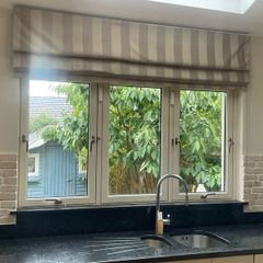 Roman blind