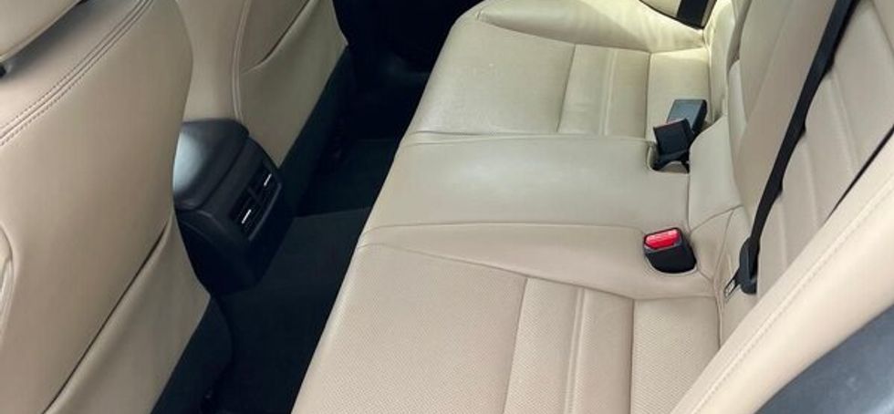 Lexus IS 2019