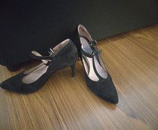 Clarks firm woman shoes
