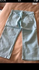 Girls 3/4 length shorts age 14 like new