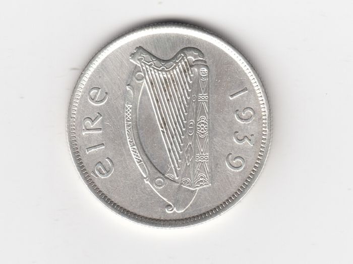 Ireland,1939 Half Crown 2/6, 75% Silver Coin, seems to be cleaned (No: 477)