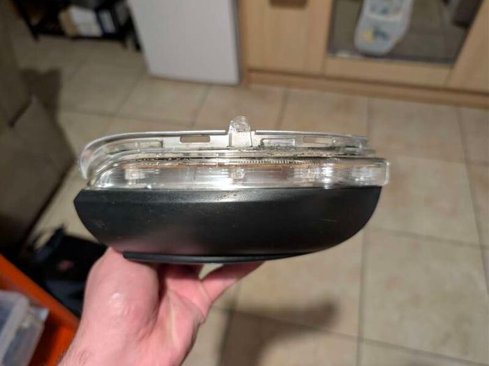 Genuine VW Golf Mk6 Mirror Indicators / Turn Signals (Pair - OEM 5K0949101 / 5K0949102)