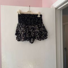 Printed ruffled skort