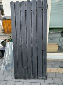side gate