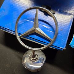 mercedes bonnet star