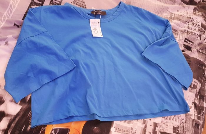 BNWT - Size XL - A Lovely Blue Ladies Tee - Read Carefully