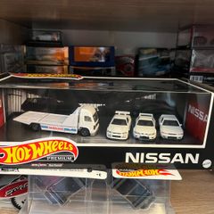 Hot wheels Nissan skyline GTR team transport set
