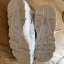 Nike Huaraches white runners Image 6