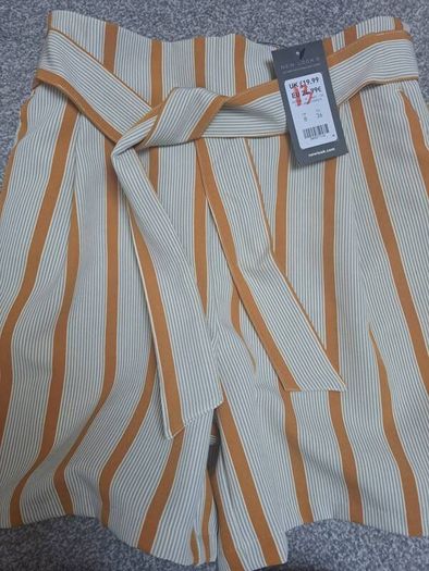 New shorts with tags