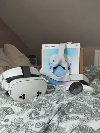 Meta Quest 3s with extended battery headset