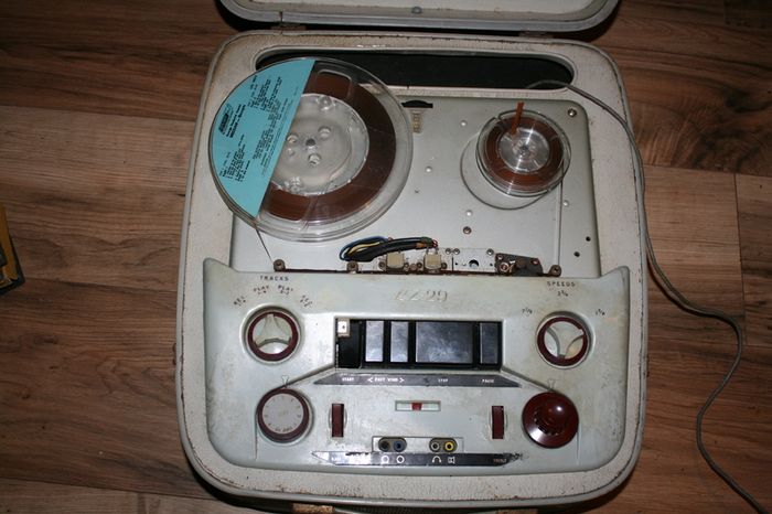 Elizabethan LZ-29 reel to reel tape recorder - in working order
