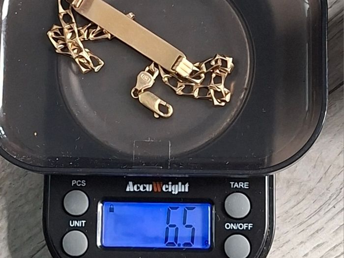 Preloved 9ct yellow gold identity bracelet