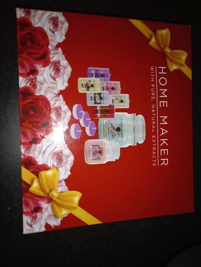 Home Maker candle gift set