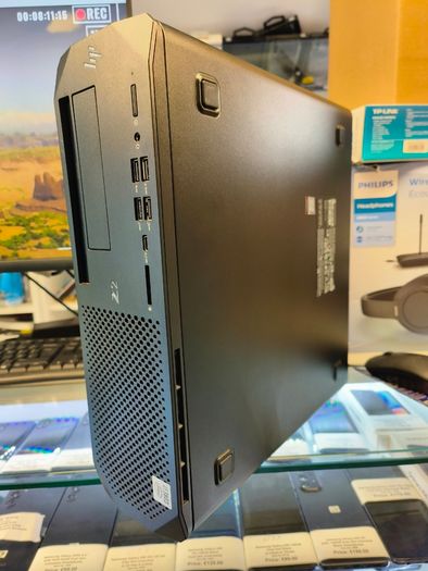 HP Z2 SFF G5 Workstation Intel Core i7-10700F 16GB 1TB SSD Windows 11 Pro