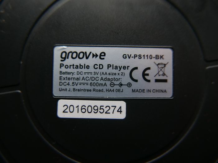 Groov-e Personal Portable CD Player Black GV-PS110-BK Works Well.