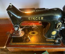 Vintage Singer 99k sewing machine