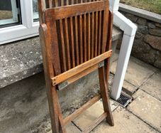 4 wooden garden chairs