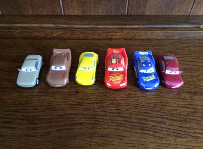 A bundle of 6 Disney cars