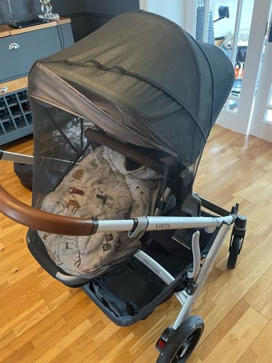 Uppababy Vista plus accessories