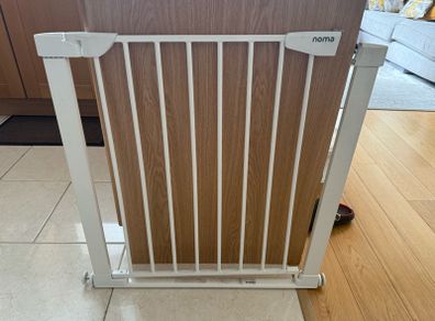Noma flat step stair gate