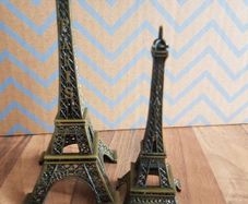 Eiffel Tower set