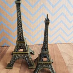 Eiffel Tower set