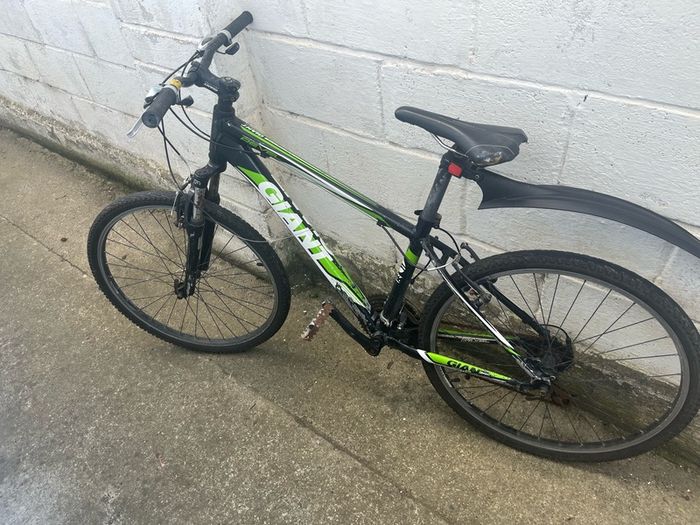 Men's giant bike