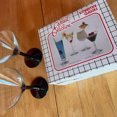 2 x Retro Martini Cocktail Glasses