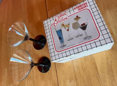2 x Retro Martini Cocktail Glasses