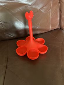 Silicone eggs holder