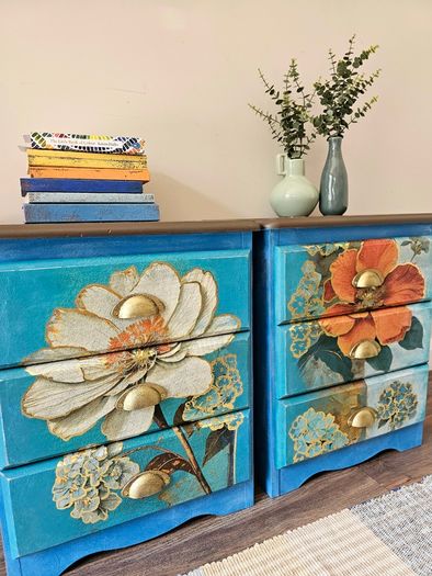 Bedside lockers