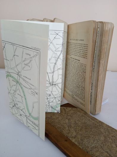 Ward Lock's Guide to London with Large Section Plans of Central London; Map of London and Twelve Miles Round (PT256)