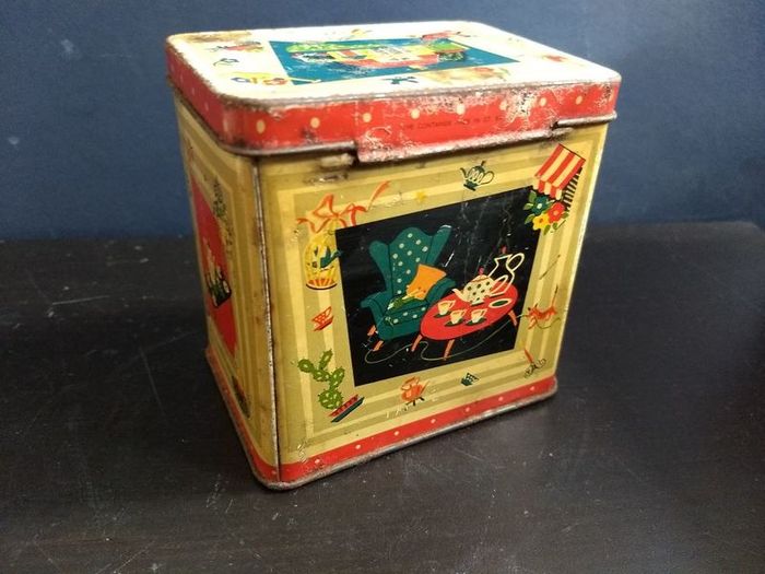 Funky Atomic Mid-Century Modern 1950's Small Tin Tea Caddy, with a Funky and Rare Graphic Design - MCM/50s Display! Props for Stage and Screen!
