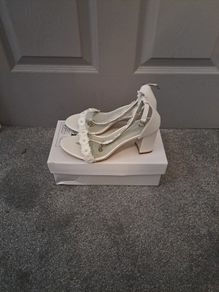 Ladies shoes