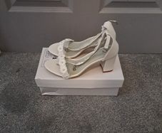 Ladies shoes