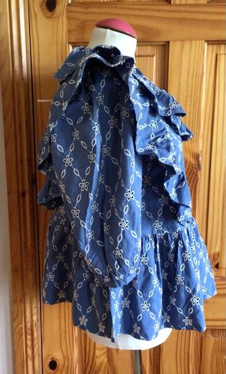 BNWTS Zara Ladies Blue and White Cotton top blouse size XL Uk 16 postage included
