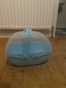 pet carrier
