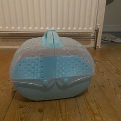 pet carrier