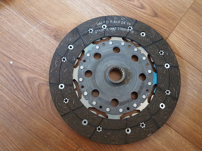 2.0 CRDi Complete clutch kit with dual mass flywheel KIA Sportage Carens II III Ceed Magentis HYUNDAI i30 Tucson Sonata