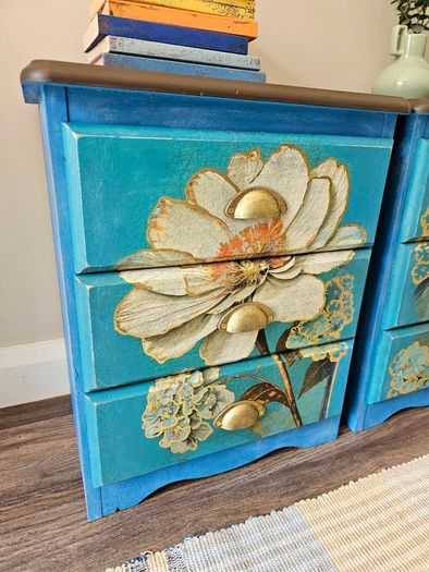 Bedside lockers