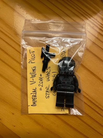 Lego minifigure Imperial V-Wing Pilot sw0304 - 2011