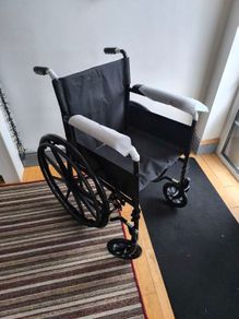 Drive Devilbiss Black Sport Wheelchair self propel 24 inch wheels