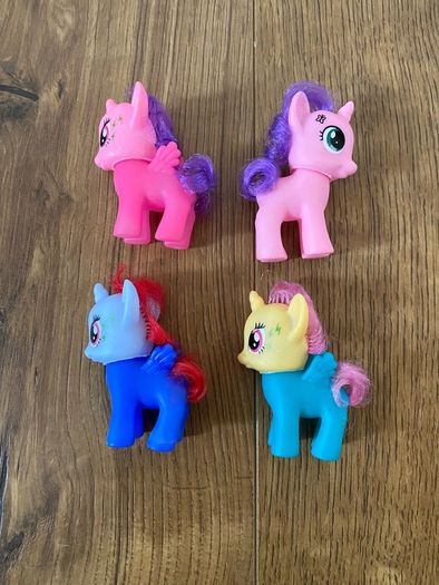 4 Kids Pony Toys / Figures