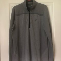 Man's under armor long sleeve top