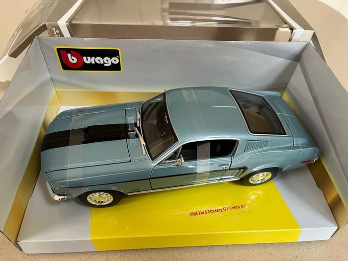 Ford Mustang GT Cobra Jet 1/18 Burago Rare
