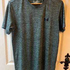 Under Armour T-shirt / Top - Size L / Size 12/14